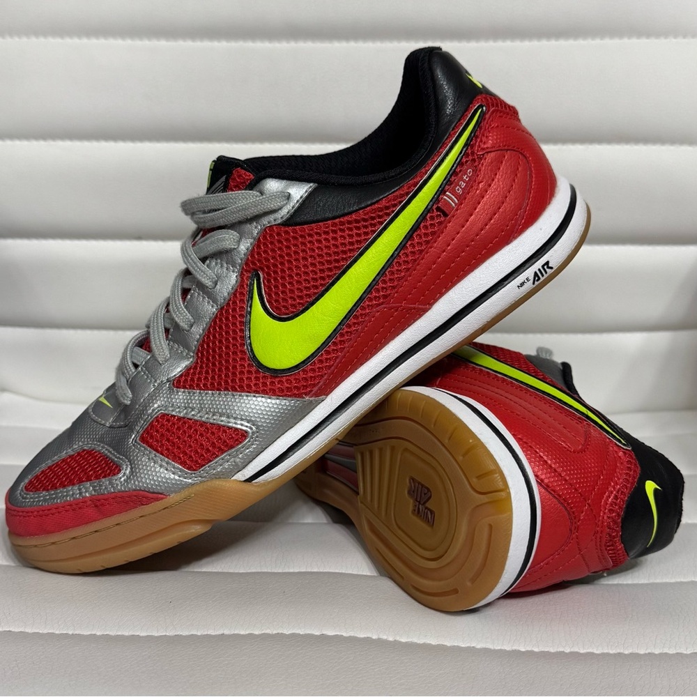 2009 Nike Air Gato 324784-671 “Ultraman Taro” Men's Size 8.5 - Rare oolorway